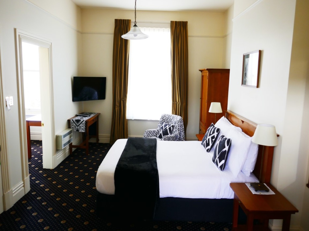 Dunedin – Highland House Boutique Hotel – Holiday 2 Go