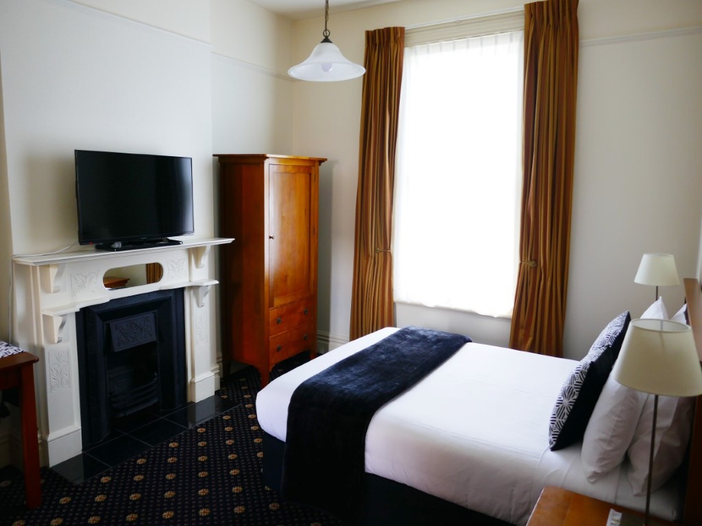 Dunedin – Highland House Boutique Hotel – Holiday 2 Go